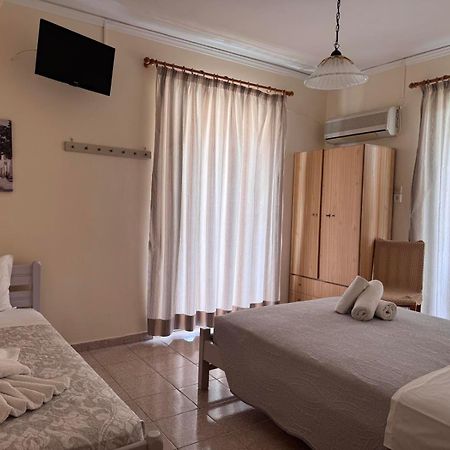 Poros Town Matrona Apartments מראה חיצוני תמונה