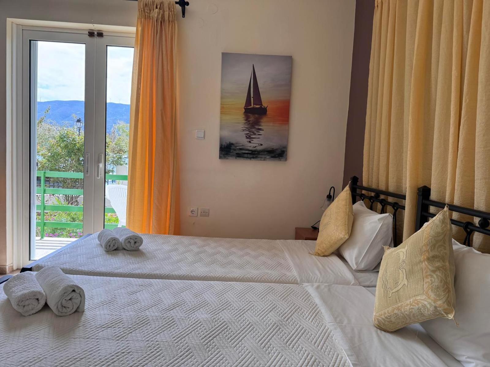 Poros Town Matrona Apartments מראה חיצוני תמונה