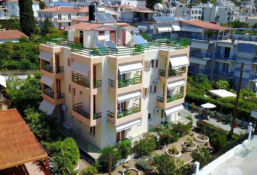 Poros Town Matrona Apartments מראה חיצוני תמונה