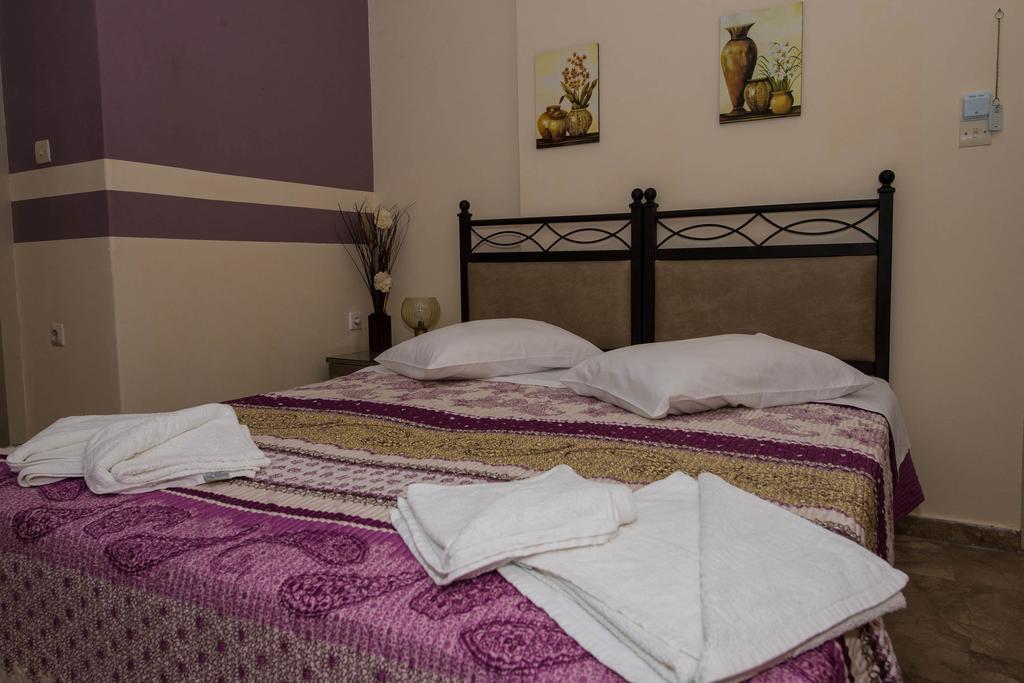 Poros Town Matrona Apartments מראה חיצוני תמונה