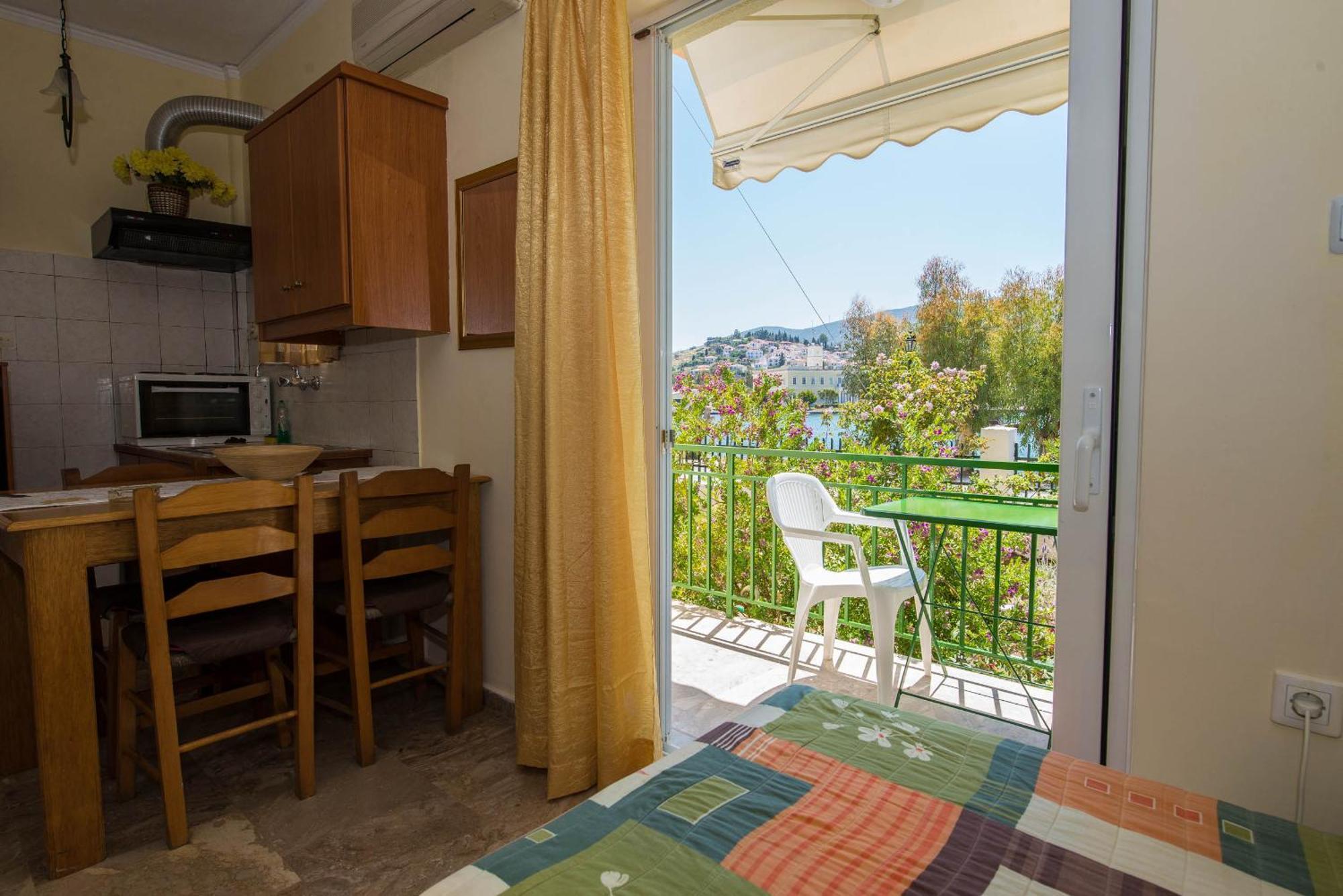 Poros Town Matrona Apartments מראה חיצוני תמונה
