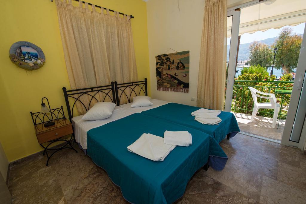 Poros Town Matrona Apartments מראה חיצוני תמונה