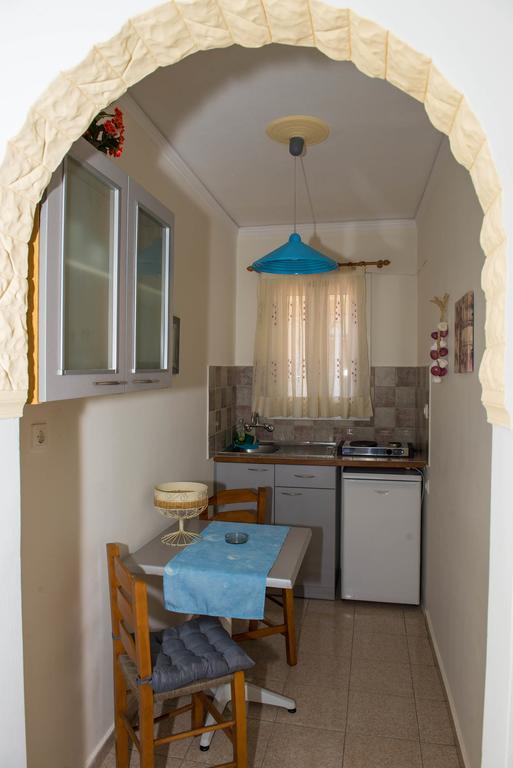 Poros Town Matrona Apartments מראה חיצוני תמונה